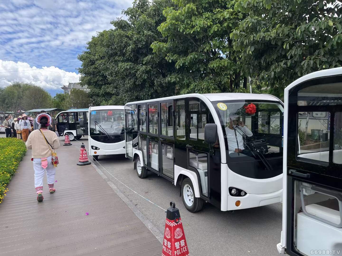 拉薩電動觀光車 封閉是旅游觀光車