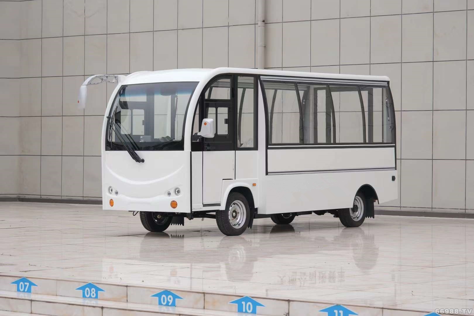 四輪場內送餐車 保溫箱體小貨車 電動送餐車